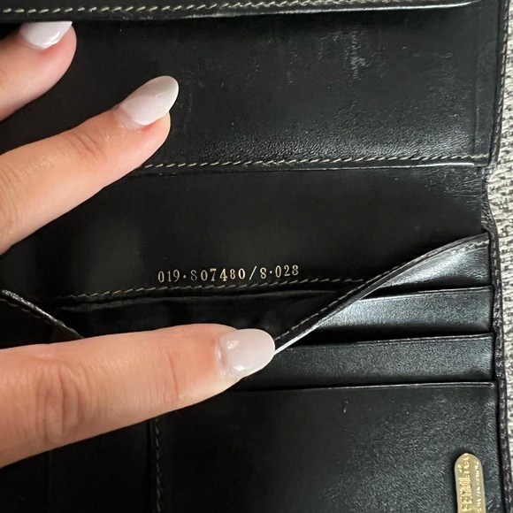 Fendi Wallet - Picture 2 of 9